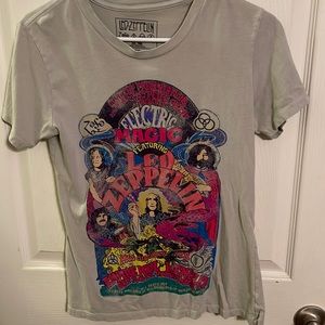 Graphic Tee size S
